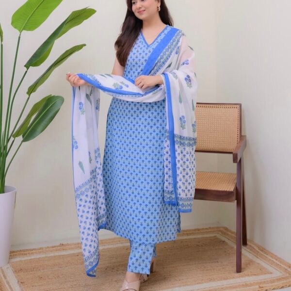 Mul Cotton Suit Set | Floral Print & Lace Work